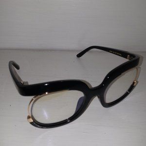 Sophisticated clear glasses
